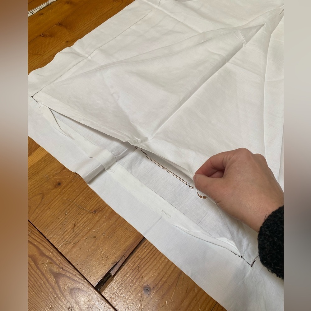 Vintage Embroidered Pillowcase - Picture 7 of 8